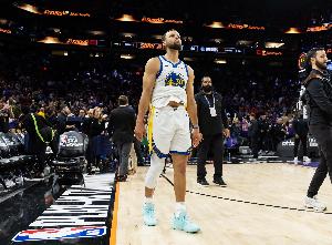 可签2年1.367亿!Slater:预计库里一周半之内会决定是否续约